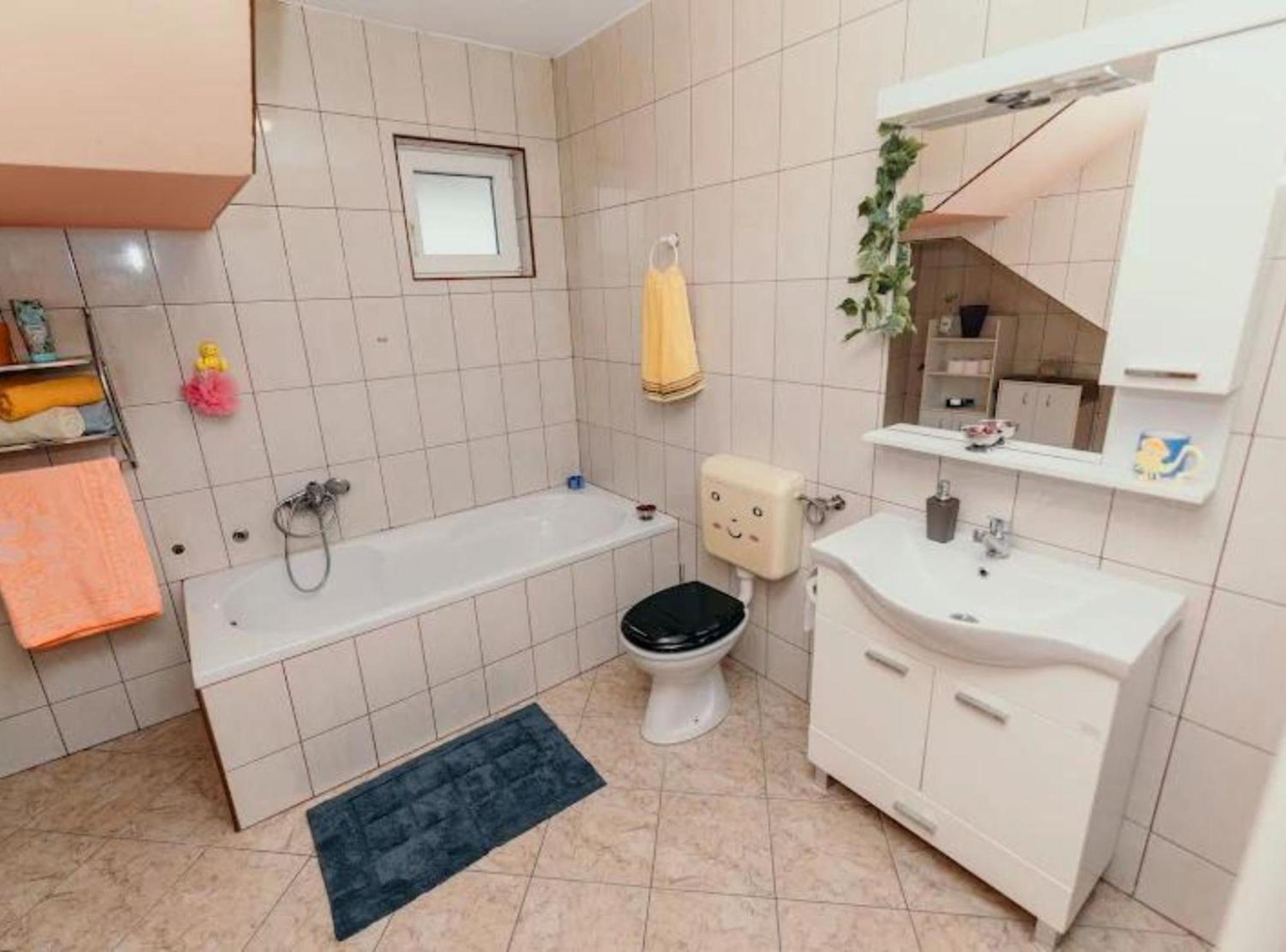 Apartmani Tea I Toni Gradiste Exterior foto